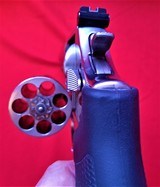 Smith and Wesson 686-6 in 357mag ss - 10 of 13