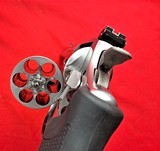 Smith and Wesson 629-6 in 44mag ss with 6 inch barrel. - 8 of 14