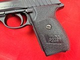 Sig Sauer P232 pistol in 380 cal (9mm Kurz ) - 5 of 15