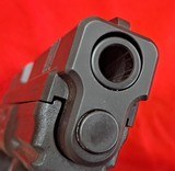 Springfield XD9 semi auto Pistol in 9mm priced to sell !!!!! - 4 of 11