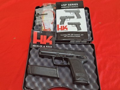 HK USP9 V1 9mm pistol like new