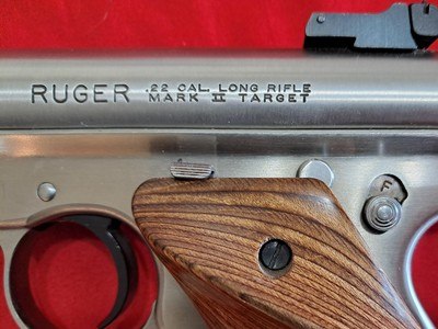 Ruger Mark II Competition Target pistol with extras - Image 3 of 15