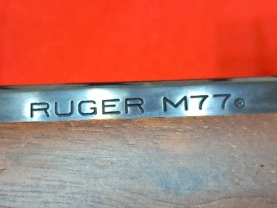 Ruger M77 7mm mag rifle with scope rings - Image 6 of 13