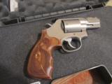 Smith and Wesson mod 686 7shot from the performance center NIB - 2 of 10