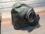 WW2 German gas Mask - 3 of 13