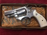 2 1/2 SMITH & WESSON 19-5 NICKEL - 1 of 11