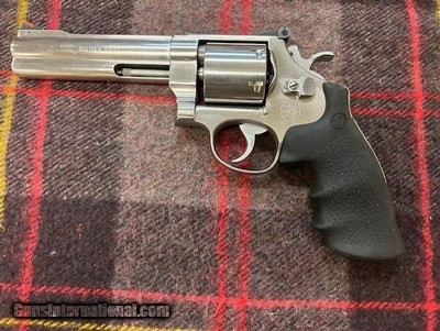 SMITH & WESSON 627
1989 ISSUE