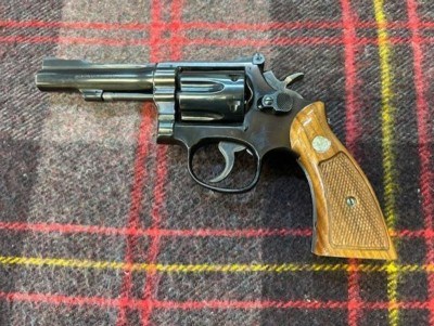 smith wesson 48-4 22mag w/ 221lr cylinder