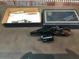 Smith & Wesson model 37 with original box - 3 of 3