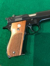 Smith and Wesson Model 39 no dash with box - 7 of 10