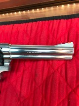 Smith & Wesson 686
no dash - 8 of 15