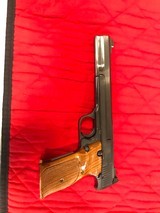 Smith & Wesson 41 with box
SN A660994 - 4 of 15