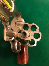 Smith & Wesson 29-2 - 10 of 15
