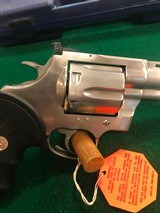 Colt Anaconda with box 44 Mag - 4 of 15