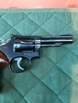 Smith & Wesson model 18-3 with original box and Rosewood grips - 9 of 15