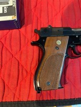 Smith & Wesson Model 39-2 with original box and papers - 3 of 15