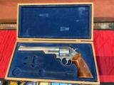Smith & Wesson Model 629 No Dash with display case - 1 of 15