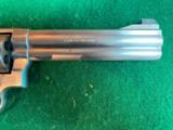 Smith & Wesson Model 686 with factory High Profile sights - 9 of 15
