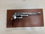 Smith and Wesson model 57 No Dash with presentation case - 2 of 15