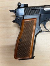 Browning Hi Power made in 1982 with pouch - 6 of 15