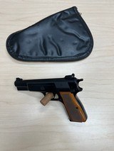 Browning Hi Power made in 1982 with pouch - 2 of 15