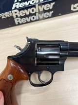 Smith & Wesson 586 with factory adjustable front sight - 4 of 15