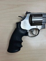 Smith & Wesson model 610-2 - 3 of 15