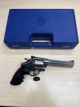 Smith & Wesson model 610-2 - 2 of 15