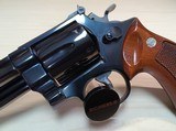 Smith & Wesson Model 57 41 mag with presentation case - 3 of 15