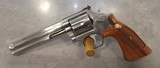 Smith & Wesson 686 with original box and papers - 2 of 13