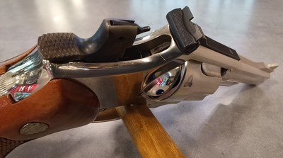 Smith & Wesson 19-4 nickel with original box and papers - Image 12 of 14