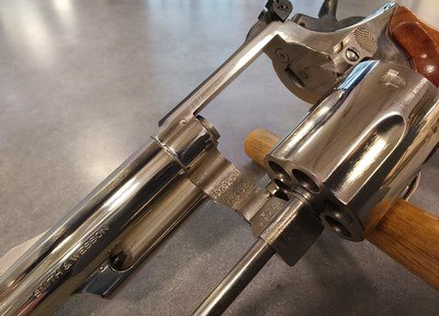 Smith & Wesson 19-4 nickel with original box and papers - Image 10 of 14