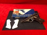 Whitney Wolverine 22LR target pistol - 1 of 3