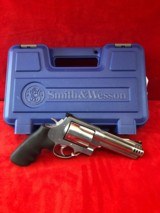 Smith & Wesson M460 XVR 4