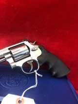 Smith & Wesson 686 one year run 2000-2001 104098 - 2 of 7