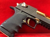 Desert Eagle .50 AE, Black with Titanium Gold - 4 of 13