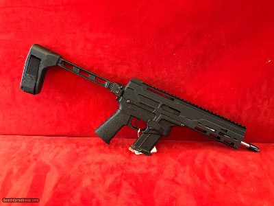 NIB DiamondBack DBX 5.7 w/ brace