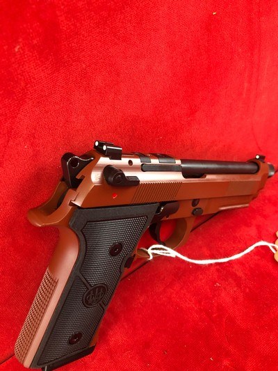 NIB Beretta M9A4 Overland 9mm - Image 3 of 3