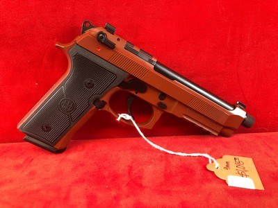 NIB Beretta M9A4 Overland 9mm - Image 2 of 3
