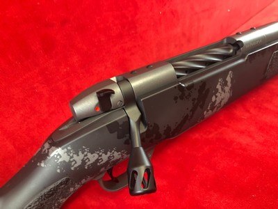 NIB Weatherby Mark V Livewild 6.5 RPM - Image 6 of 11