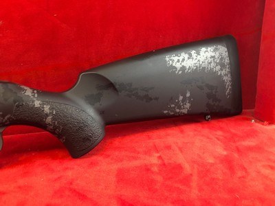 NIB Weatherby Mark V Livewild 6.5 RPM - Image 11 of 11