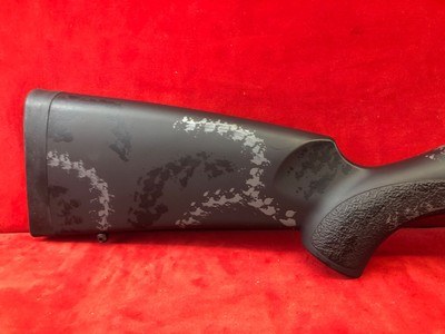 NIB Weatherby Mark V Livewild 6.5 RPM - Image 5 of 11