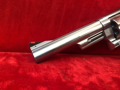 Smith & Wesson 629 44 Mag - Image 2 of 5