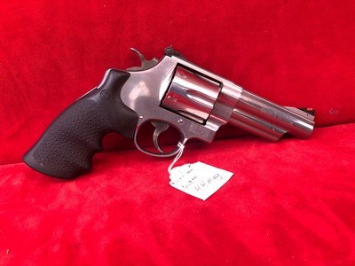 Smith & Wesson 629 44 Mag 4