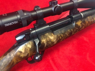 Weatherby Mark V 257 Wby Mag W/ Swarovski and Carbon Barrel - Image 5 of 12