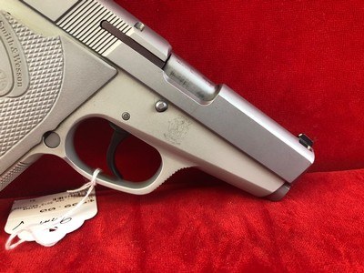 Smith & Wesson Model 3913 9mm - Image 4 of 5