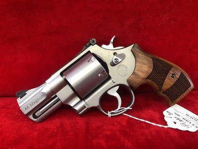 Smith & Wesson 629-6 44Mag 6 Shot 2 1/2