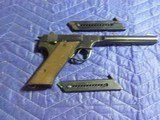 Hi-standard H-D military 22 long rifle pistol - 1 of 4