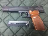 Smith & Wesson Model 41 - 3 of 5