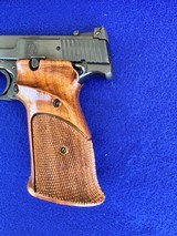 1986 Smith & Wesson Model 41 In Box S&W .22 Rimfire Semi Auto Match Target Pistol - 2 of 20